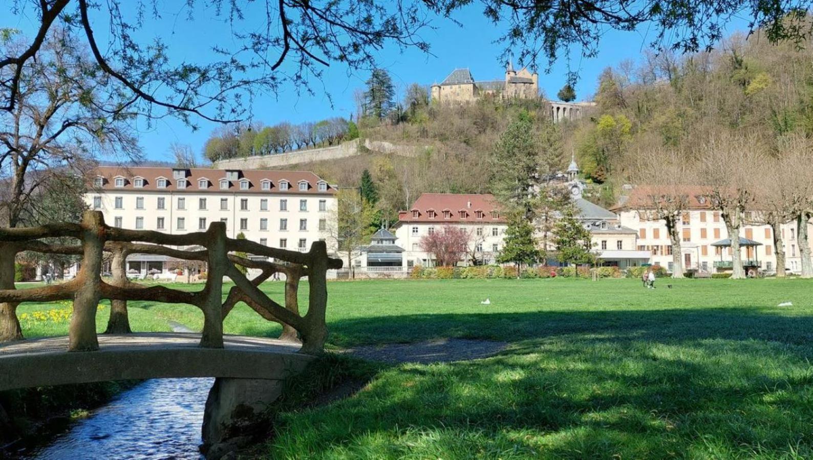 Le T2 Douillet D'Uriage - Residence Le Louvre - Cure Thermale Uriage- Proche Chamrousse - Jusqu'A 3 Personnes - Region Agreable En Toute Saison Vaulnaveys-le-Haut Zewnętrze zdjęcie